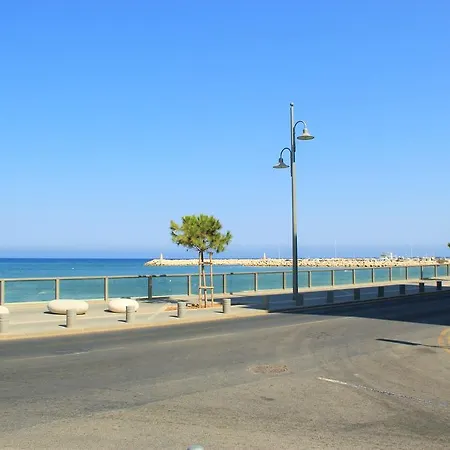 Blue View Apartment Larnaca
